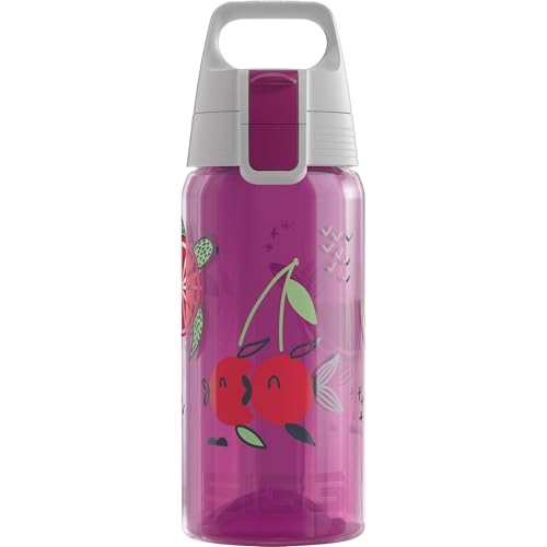 SIGG - Trinkflasche Kinder - Viva One Swimming Fruits - Für Kohlensäurehaltige Getränke Geeignet - Auslaufsicher - Spülmaschinenfest - BPA-frei - Sport & Schule - Pink mit schwimmenden Früchten - 0,5L SIGG - Trinkflasche Kinder - Viva One Swimming Fruits - Für Kohlensäurehaltige Getränke Geeignet - Auslaufsicher - Spülmaschinenfest - BPA-frei - Sport & Schule - Pink mit schwimmenden Früchten - 0,5L von SIGG