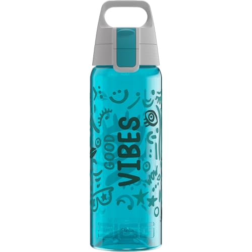 SIGG - Tritan Trinkflasche - Total Color ONE Good Vibes - Für Kohlensäurehaltige Getränke Geeignet - Spülmaschinenfest - Auslaufsicher - Leicht - BPA-frei - Blau Vibes - 0.6L SIGG - Tritan Trinkflasche - Total Color ONE Good Vibes - Für Kohlensäurehaltige Getränke Geeignet - Spülmaschinenfest - Auslaufsicher - Leicht - BPA-frei - Blau Vibes - 0.6L von SIGG