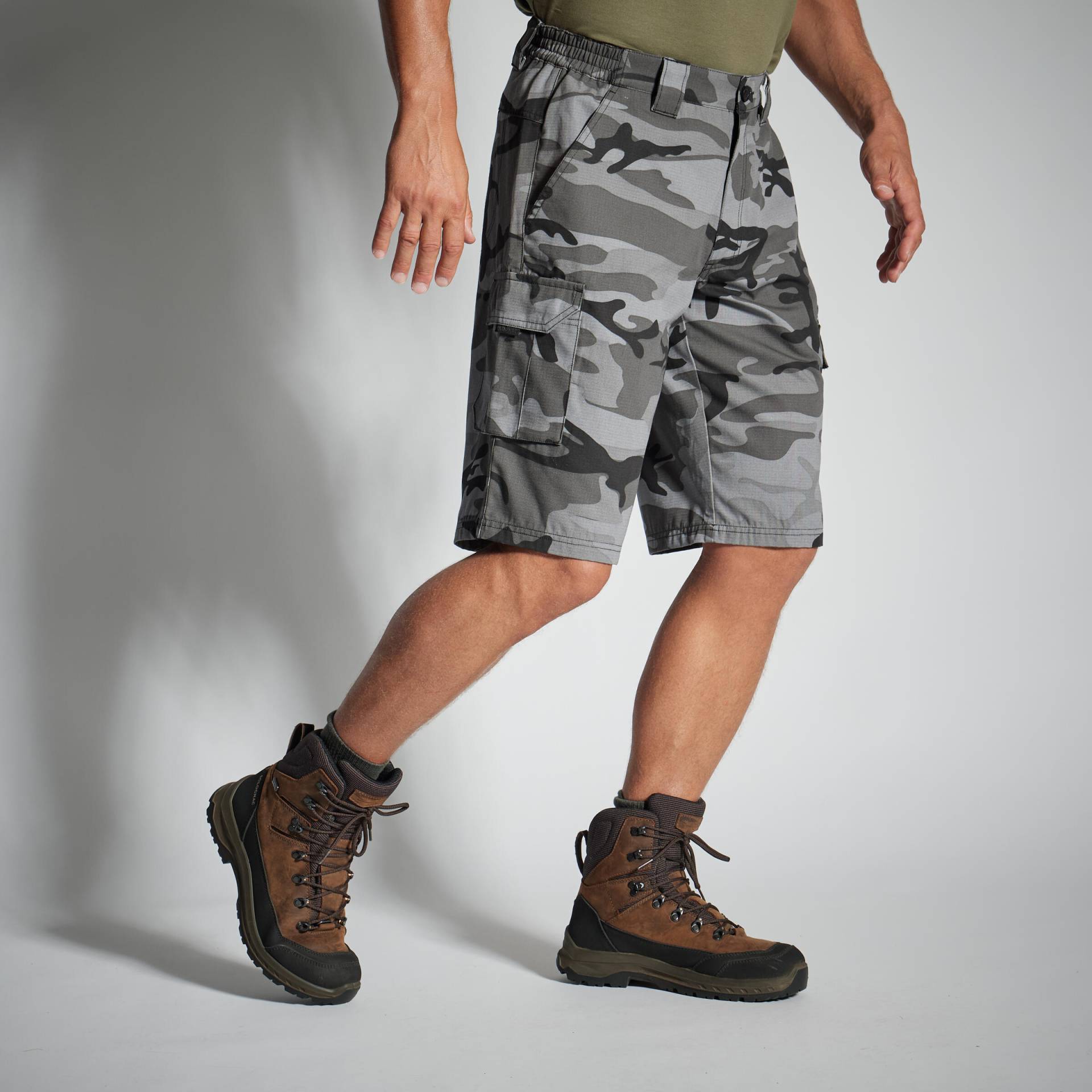 Jagdshorts/Bermuda Shorts 500 Cargo Camouflage Woodland schwarz von SOLOGNAC