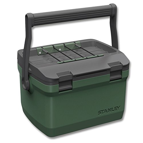 Stanley Adventure Outdoor Cooler 6,6 Liter / 7QT – Camping Kühlbox - Doppelwandige Schaumisolierung - BPA-frei -Deckel fungiert auch als Sitz - Robuste Kühlbox ohne Strom - Auslaufsicher Stanley Adventure Outdoor Cooler 6,6 Liter / 7QT – Camping Kühlbox - Doppelwandige Schaumisolierung - BPA-frei -Deckel fungiert auch als Sitz - Robuste Kühlbox ohne Strom - Auslaufsicher von STANLEY
