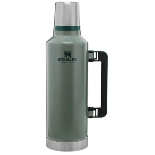Stanley Classic Legendary Thermosflasche 2.3L - Thermos Hält 48 Stunden Heiß Oder Kalt - Edelstahl Thermoskanne - BPA-Frei - Spülmaschinenfest - Hammertone Green Stanley Classic Legendary Thermosflasche 2.3L - Thermos Hält 48 Stunden Heiß Oder Kalt - Edelstahl Thermoskanne - BPA-Frei - Spülmaschinenfest - Hammertone Green von STANLEY