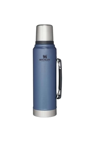 Stanley Classic Legendary Thermosflasche 1L - Thermos Hält 24 Stunden Heiß Oder Kalt - Edelstahl Thermoskanne - BPA-Frei - Spülmaschinenfest - Hammertone Lake Stanley Classic Legendary Thermosflasche 1L - Thermos Hält 24 Stunden Heiß Oder Kalt - Edelstahl Thermoskanne - BPA-Frei - Spülmaschinenfest - Hammertone Lake von STANLEY