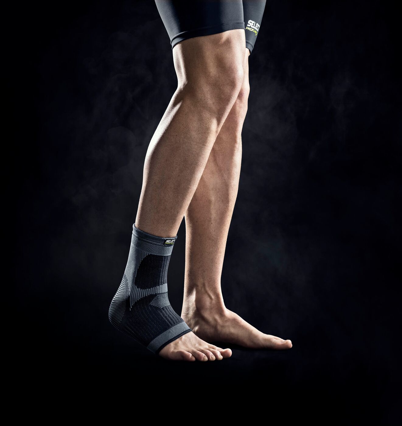 Select Elastische Knöchelbandage schwarz L Select Elastische Knöchelbandage schwarz L von Derbystar