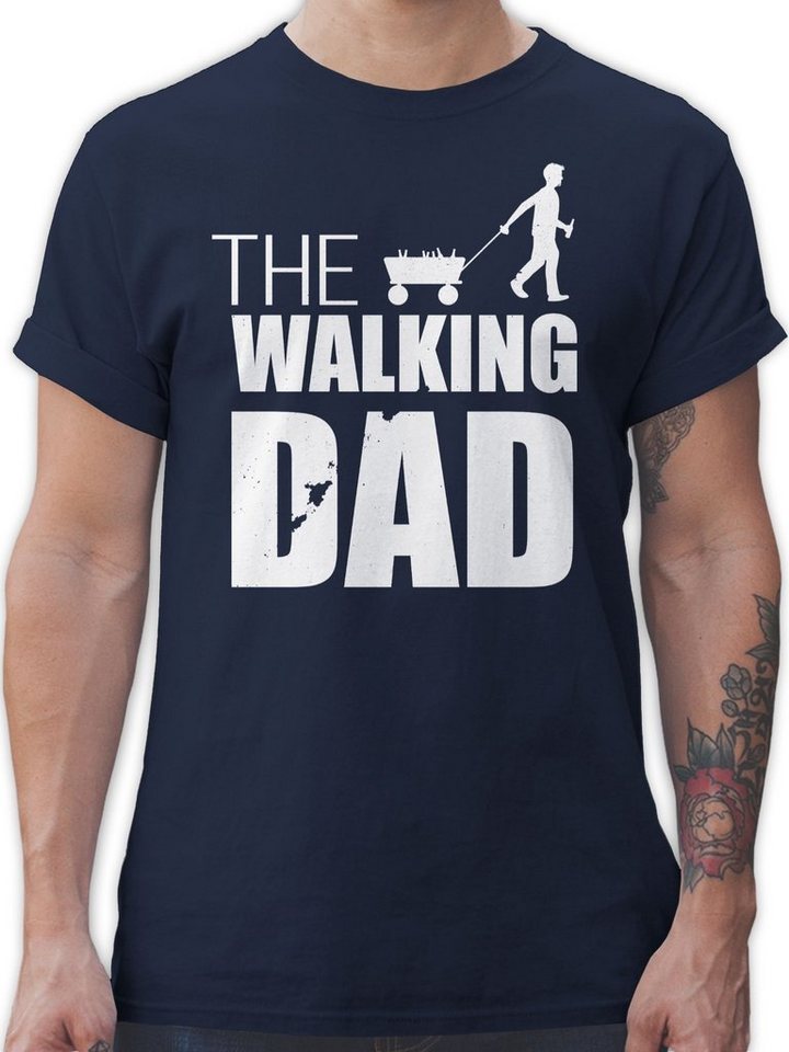 Shirtracer T-Shirt The Walking Dad Bollerwagen Vatertag Geschenk für Papa Shirtracer T-Shirt The Walking Dad Bollerwagen Vatertag Geschenk für Papa von Shirtracer