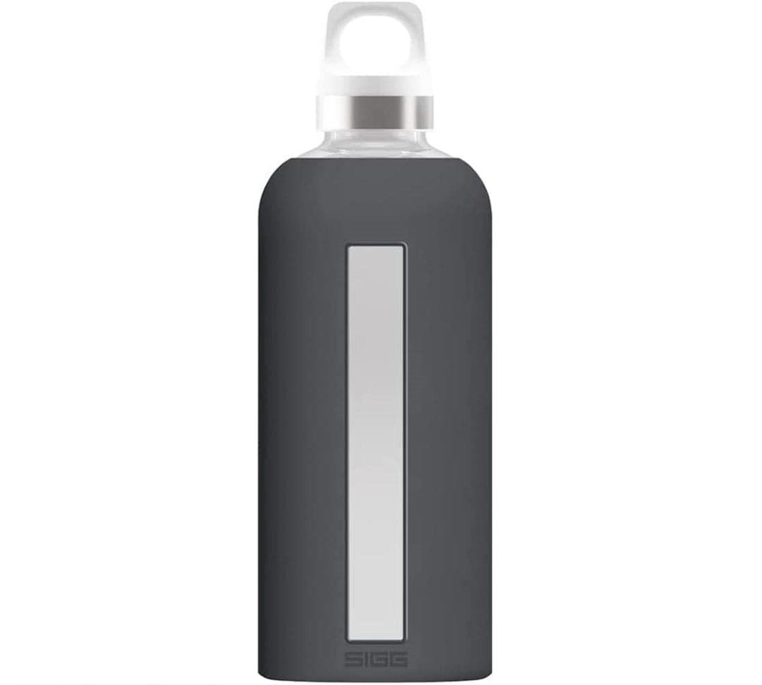 Sigg Trinkflasche Star Trinkflasche Glasflasche Silikonhülle 0.85 L Shade Grau, Borosilikatglas von Sigg