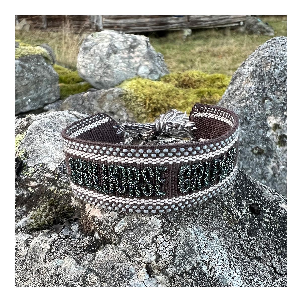 Stoffarmband "Soulhorse GRLPWR" Stoffarmband "Soulhorse GRLPWR" von Soulhorse