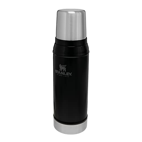 Stanley Classic Legendary Thermosflasche 750 ml - Thermos Hält 20 Stunden Heiß Oder Kalt - Edelstahl Thermoskanne - BPA-Frei - Spülmaschinenfest - Matte Black Stanley Classic Legendary Thermosflasche 750 ml - Thermos Hält 20 Stunden Heiß Oder Kalt - Edelstahl Thermoskanne - BPA-Frei - Spülmaschinenfest - Matte Black von STANLEY