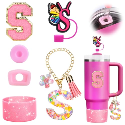 Supchamp Cup Zubehör Set für Stanley Cup - Tumbler Anfangsbuchstabe Personalisiert Dekorationen Silikon Abdeckung, Cup Stiefel, Silikonmanschette Accessories für Cup 800ML-1000ML Buchstabe S Supchamp Cup Zubehör Set für Stanley Cup - Tumbler Anfangsbuchstabe Personalisiert Dekorationen Silikon Abdeckung, Cup Stiefel, Silikonmanschette Accessories für Cup 800ML-1000ML Buchstabe S von Supchamp