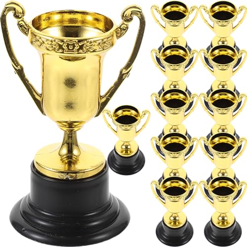 TOYANDONA Gold-Trophäen, 12 Stück, praktische kleine Trophäen, Tischdekorationen, Belohnungen für Kinder, Requisiten, Preise, Spiele, Schule, Feldtag für Jungen und Mädchen, Geschenk TOYANDONA Gold-Trophäen, 12 Stück, praktische kleine Trophäen, Tischdekorationen, Belohnungen für Kinder, Requisiten, Preise, Spiele, Schule, Feldtag für Jungen und Mädchen, Geschenk von TOYANDONA