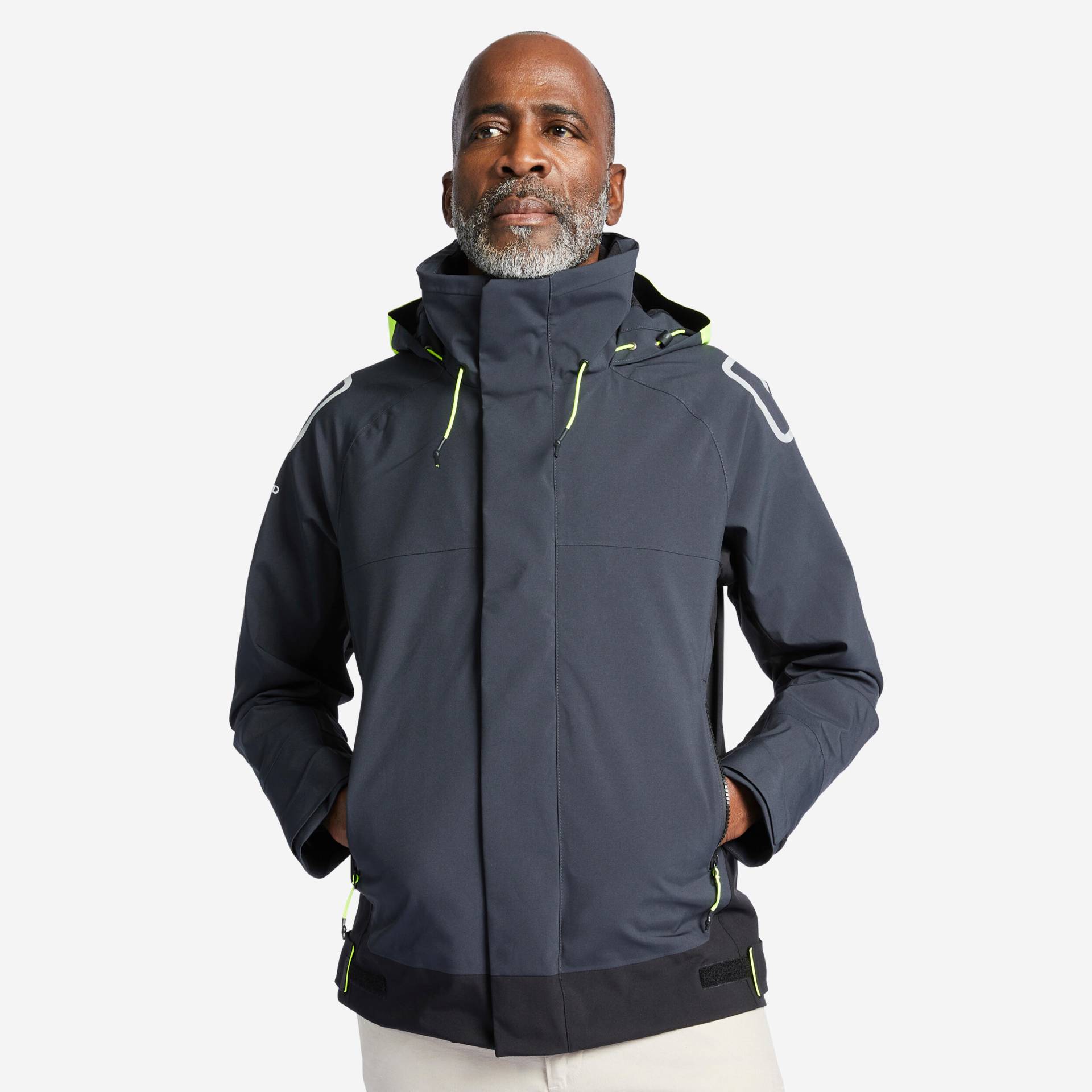 Regenjacke Segeln Blouson Herren 500 grau/schwarz Regenjacke Segeln Blouson Herren 500 grau/schwarz von TRIBORD