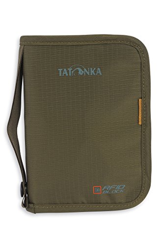 Tatonka Travel Zip M RFID B - Reisepasstasche mit RFID Blocker - TÜV geprüft - Bietet Platz für (EU) Reisepass, Kreditkarten, Reisedokumente, etc. - Schützt vor Datenklau - 17 x 12 x 3 cm - schwarz von Tatonka