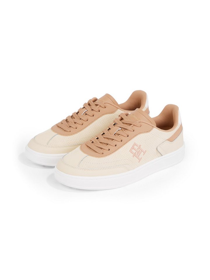 Tommy Hilfiger TH HERITAGE SNEAKER PERF Plateausneaker, Freizeitschuh, Halbschuh, Schnürschuh mit TH-Logostickerei Tommy Hilfiger TH HERITAGE SNEAKER PERF Plateausneaker, Freizeitschuh, Halbschuh, Schnürschuh mit TH-Logostickerei von Tommy Hilfiger