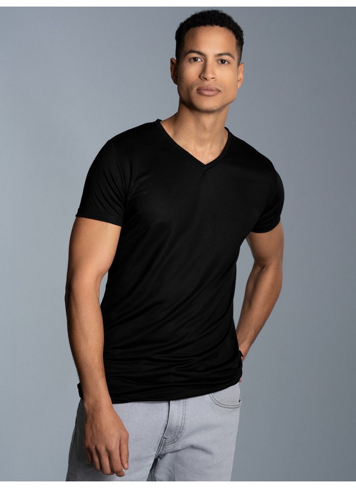 Trigema T-Shirt TRIGEMA V-Shirt aus 100% Lyocell (1-tlg) Trigema T-Shirt TRIGEMA V-Shirt aus 100% Lyocell (1-tlg) von Trigema
