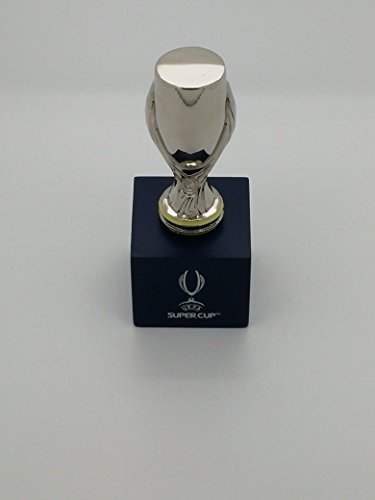 UEFA AMBALLCOM | Super Cup Gewinnerpokal Replika mit Sockel UEFA AMBALLCOM | Super Cup Gewinnerpokal Replika mit Sockel von UEFA