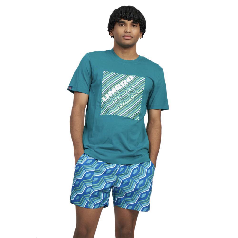 Umbro Gradient Box Short Sleeve T-shirt Blau L Mann Umbro Gradient Box Short Sleeve T-shirt Blau L Mann von Umbro