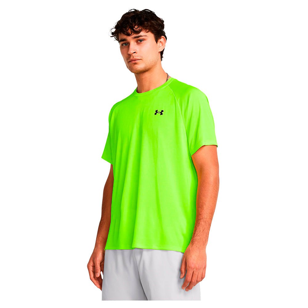 Under Armour Tech Textured Short Sleeve T-shirt Grün S / Regular Mann von Under Armour