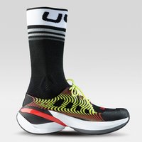 UYN Runner's One Laufschuhe Herren B102 - black/red 38.5 von Uyn