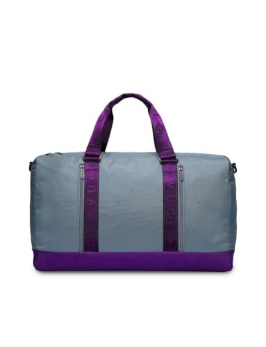 VUCH Reisetasche Fatima Violet für Frauen, Stylische Sporttasche mit Reißverschluss für Damen, Handgepäck Tasche für Mädchen VUCH Reisetasche Fatima Violet für Frauen, Stylische Sporttasche mit Reißverschluss für Damen, Handgepäck Tasche für Mädchen von VUCH