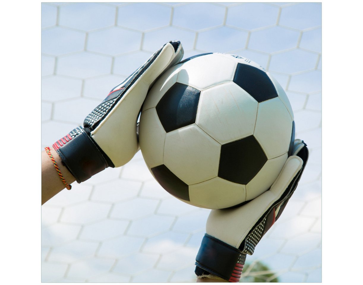 Wallario Möbelfolie Fußball - Torwart im Tor vor blauem Himmel Wallario Möbelfolie Fußball - Torwart im Tor vor blauem Himmel von Wallario