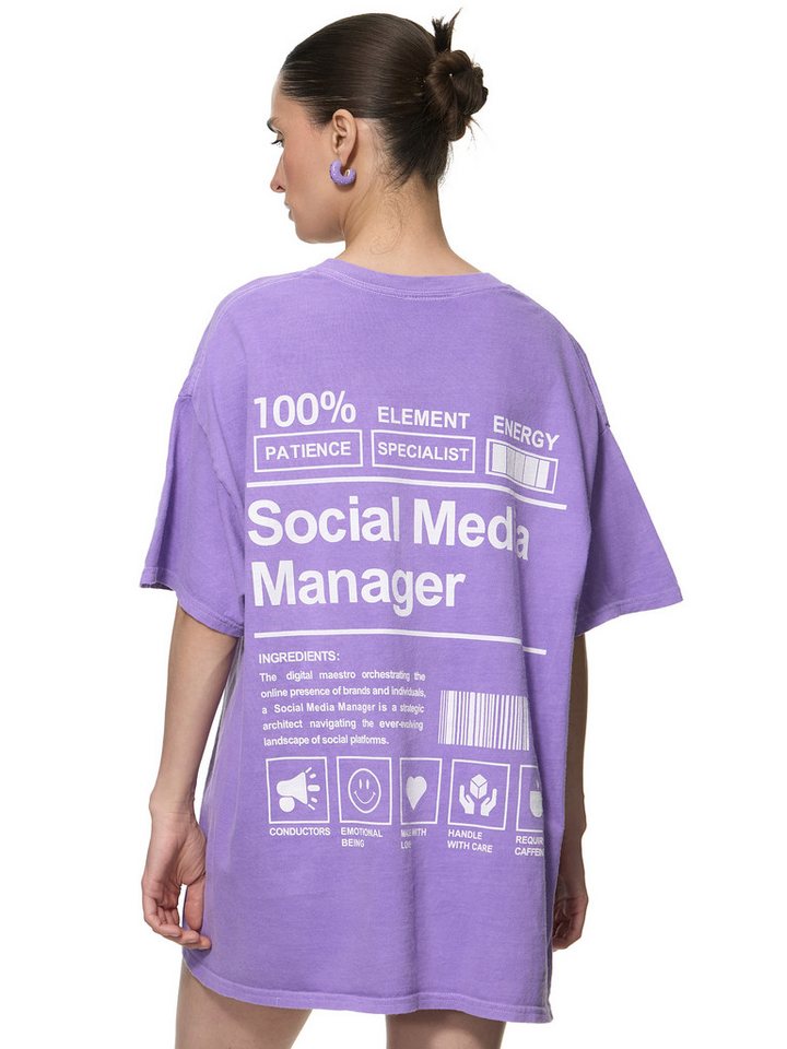 Worldclassca T-Shirt Worldclassca Oversized Print SOCIAL MEDIA T-Shirt lang Sommer Oberteil Print - SOCIAL MEDIA MANAGER 100% ENERGY Worldclassca T-Shirt Worldclassca Oversized Print SOCIAL MEDIA T-Shirt lang Sommer Oberteil Print - SOCIAL MEDIA MANAGER 100% ENERGY von Worldclassca