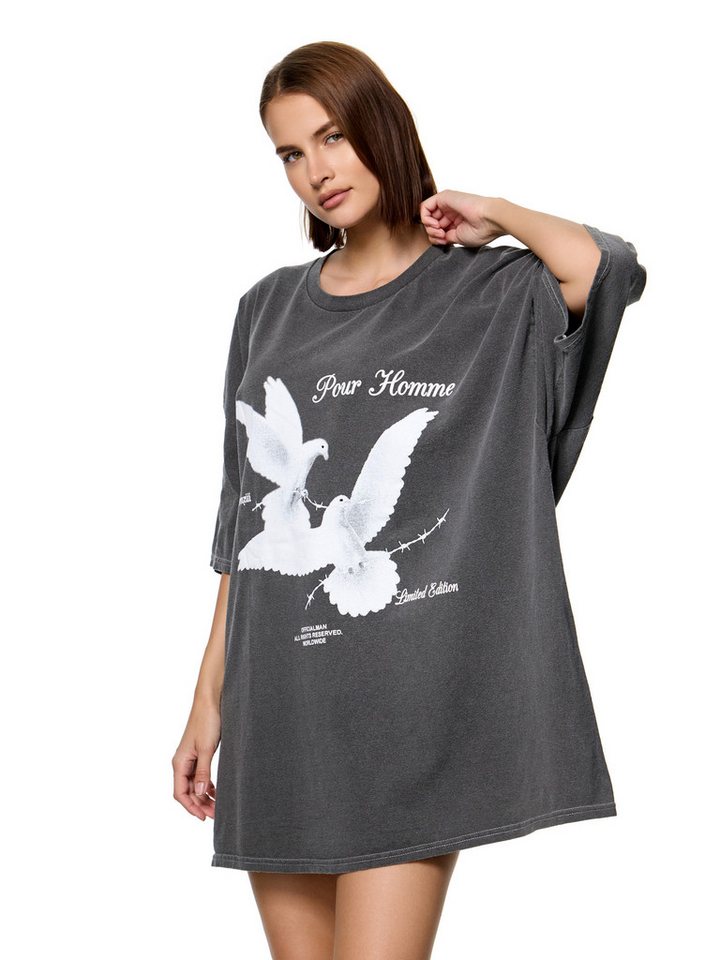 Worldclassca T-Shirt Worldclassca Oversized Print Weiße Tauben T-Shirt lang Tee Sommer Oberteil Worldclassca T-Shirt Worldclassca Oversized Print Weiße Tauben T-Shirt lang Tee Sommer Oberteil von Worldclassca