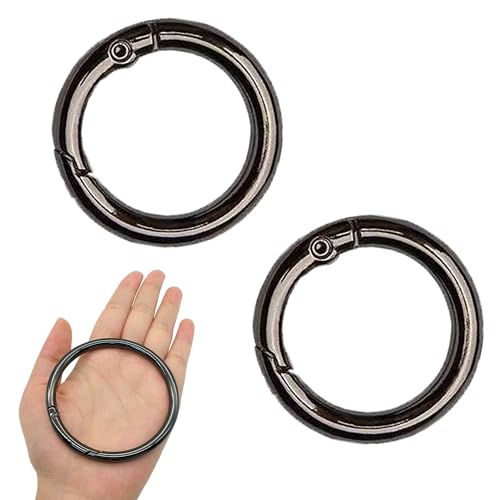 XCSJ 2 Stück Runde Karabiner 75mm OD 63mm ID Sehr Robust Zinklegierung Runde Karabiner Ring Karabinerhaken Rund Groß Karabiner Rund O Ring für Schlüsselanhänger, Tasche, DIY Handwerk Machen (Schwarz) XCSJ 2 Stück Runde Karabiner 75mm OD 63mm ID Sehr Robust Zinklegierung Runde Karabiner Ring Karabinerhaken Rund Groß Karabiner Rund O Ring für Schlüsselanhänger, Tasche, DIY Handwerk Machen (Schwarz) von XCSJ