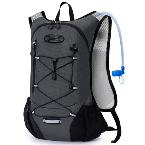Xiedeai 10L Ultraleicht Trinkrucksack mit 2L Trinkblase, Damen Laufweste Herren Hydratation Pack Rucksack Fahrradrucksack Wasserdicht für Marathon, Laufen, Camping, Wandern Xiedeai 10L Ultraleicht Trinkrucksack mit 2L Trinkblase, Damen Laufweste Herren Hydratation Pack Rucksack Fahrradrucksack Wasserdicht für Marathon, Laufen, Camping, Wandern von Xiedeai