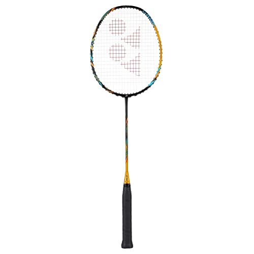 YONEX Astrox Badmintonschläger 88d Game Graphit besaitet mit vollständiger Schlägerhülle (Camel Gold) | Für Profispieler | 83 Gramm | Maximale Saitenspannung - 12,7 kg von YONEX