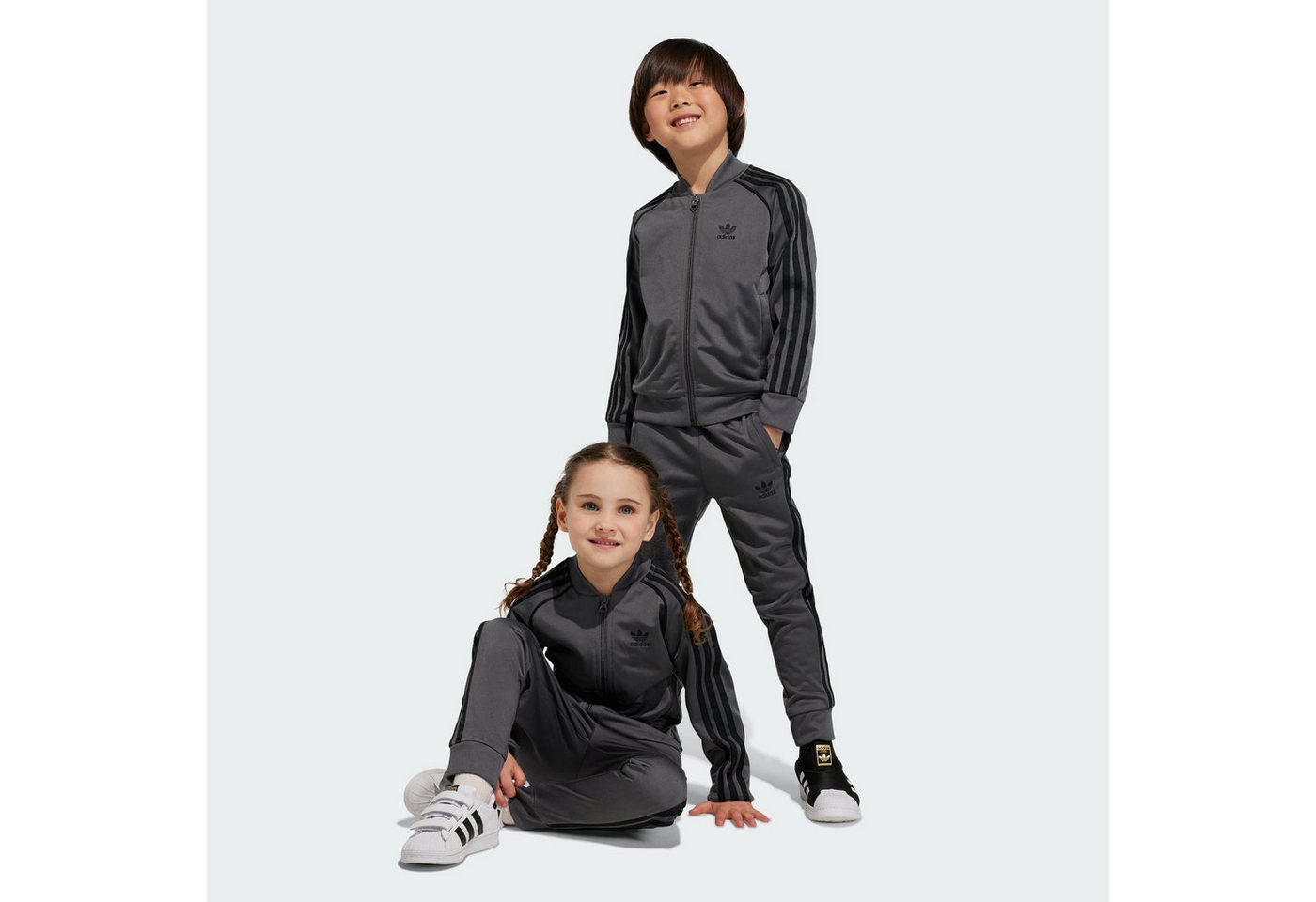 adidas Originals Trainingsanzug ADICOLOR SST TRAININGSANZUG adidas Originals Trainingsanzug ADICOLOR SST TRAININGSANZUG von adidas Originals