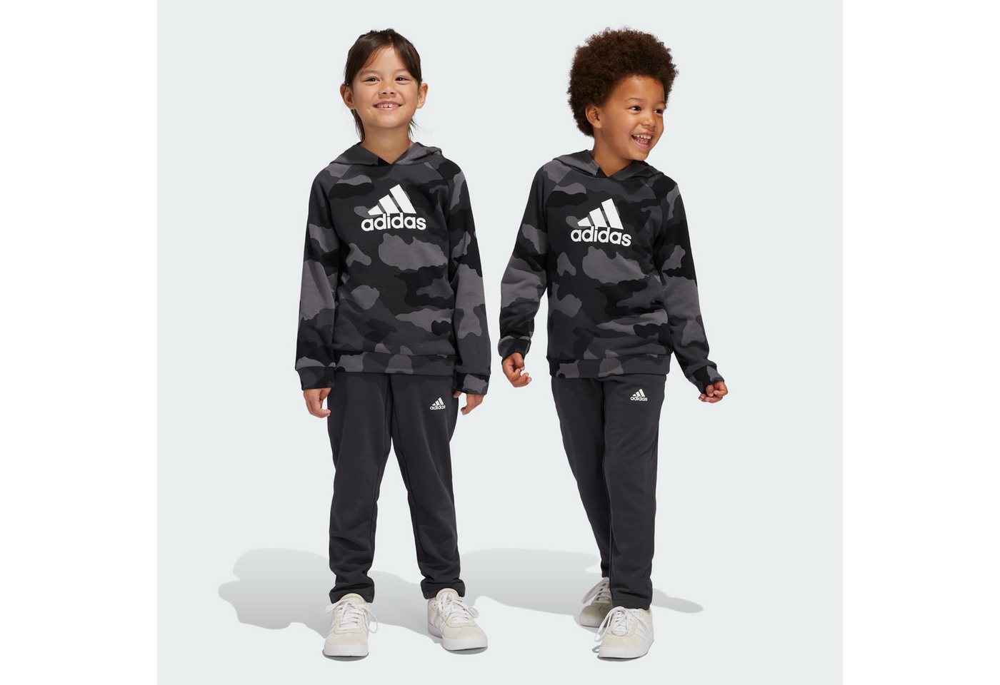 adidas Sportswear Trainingsanzug ESSENTIALS ALLOVER PRINT KIDS HOODIE-SET von adidas Sportswear