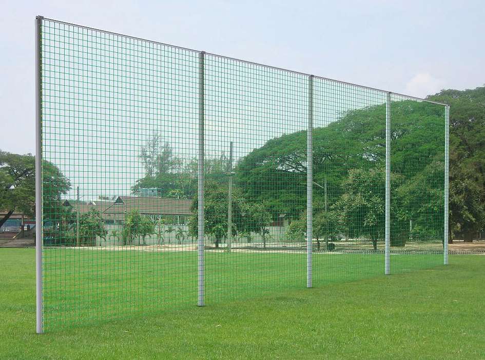 Ballfangnetzanlage "Premium", 40x5 m, Ohne Bodenhülsen Ballfangnetzanlage "Premium", 40x5 m, Ohne Bodenhülsen