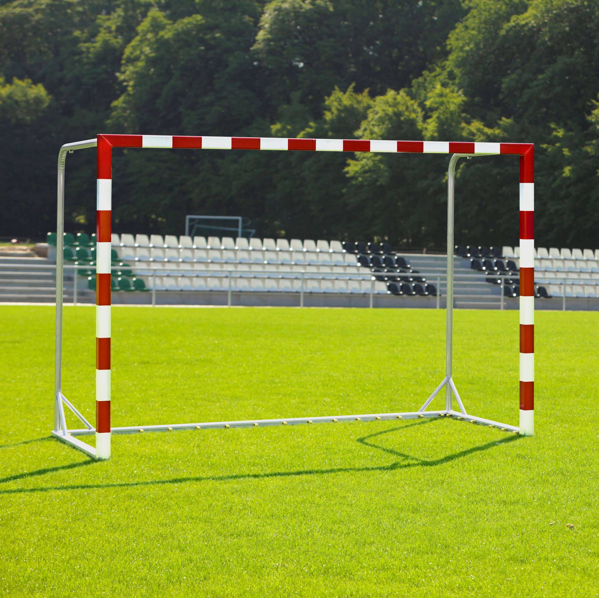 Handballtor mit beklebtem Torrahmen, Rot-Weiß, Ohne Netzbügel Handballtor mit beklebtem Torrahmen, Rot-Weiß, Ohne Netzbügel