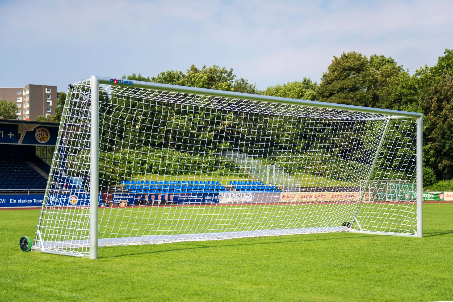 Sport-Thieme Großfeld-Fußballtor "Safety", mit freier Netzaufhängung SimplyFix von Sport-Thieme