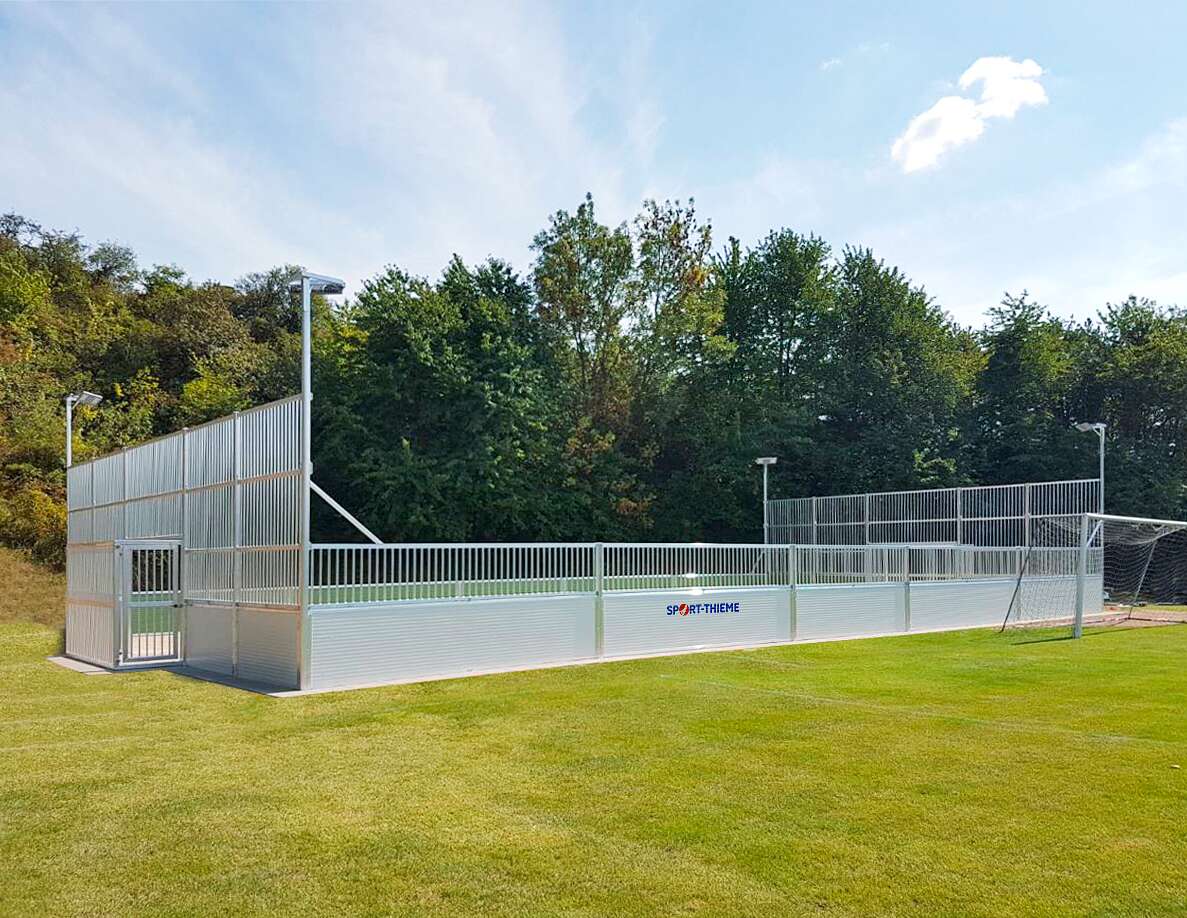 Sport-Thieme Soccer-Court "Arena Pro Plus", 20x13 m Sport-Thieme Soccer-Court "Arena Pro Plus", 20x13 m von Sport-Thieme