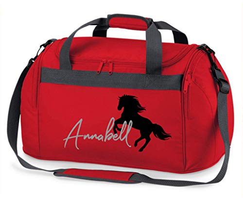 Reittasche mit Namensdruck personalisiert | Motiv aufsteigendes Pferd mit Name | Trage- und Sporttasche für Mädchen zum Reiten in vielen Farben verfügbar (rot) 54 x 28 x 25 cm von minimutz