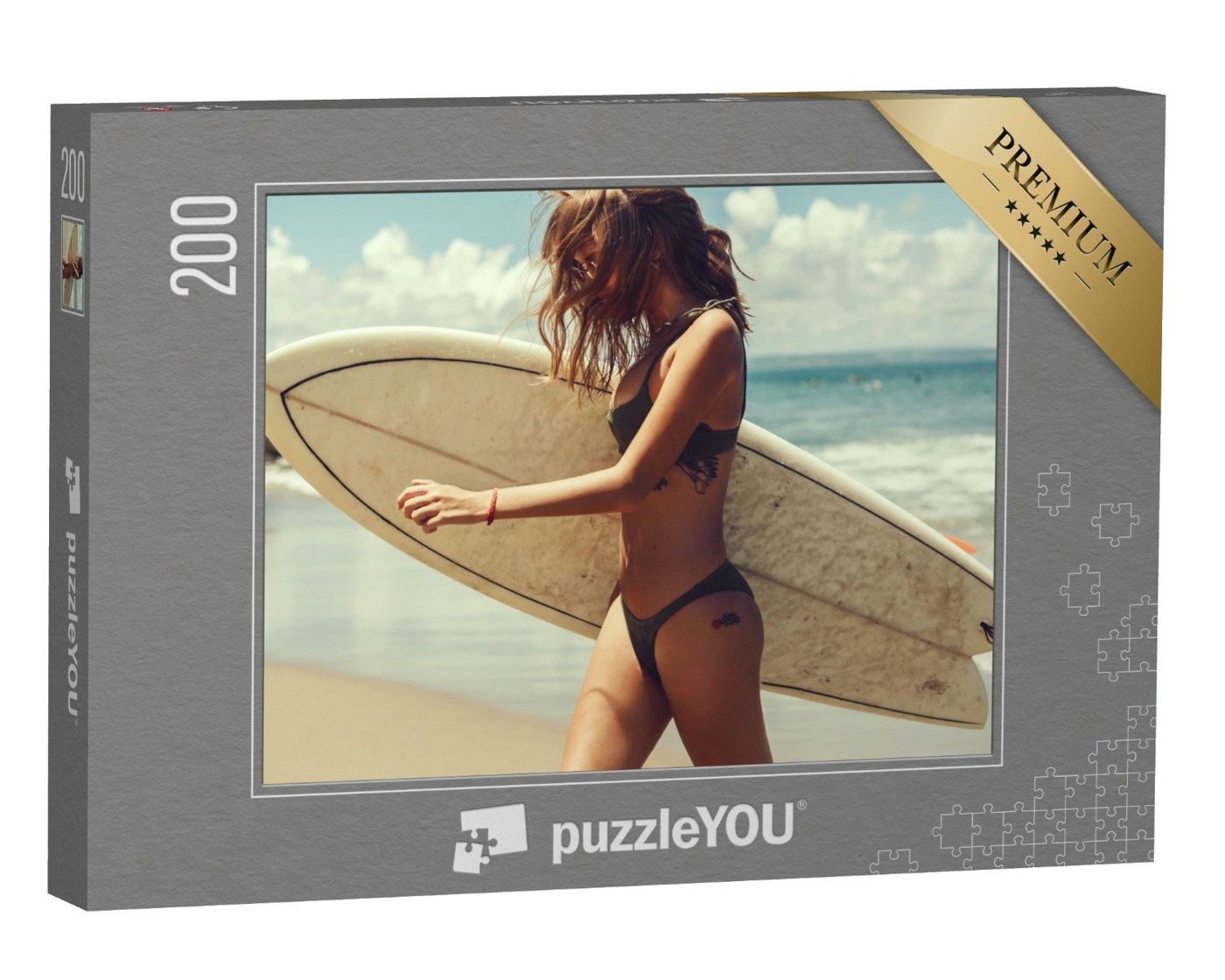 puzzleYOU Puzzle Junge Frau mit ihrem Surfbrett, 200 Puzzleteile, puzzleYOU-Kollektionen Sport von puzzleYOU