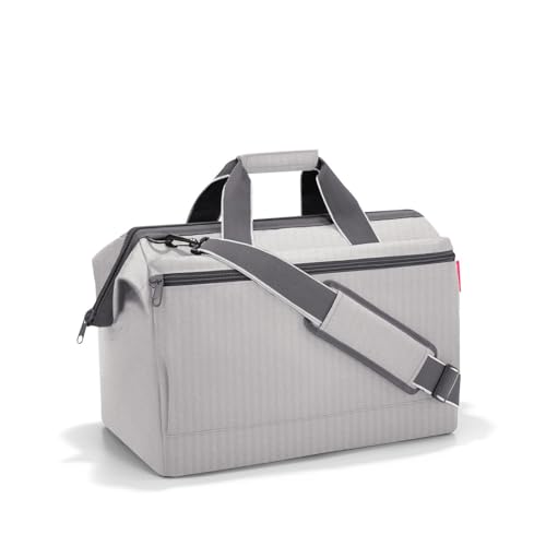 reisenthel allrounder L pocket herringbone grey – Vielseitige Doktortasche für Reise, Arbeit und Freizeit – Mit praktischer Trolley-Aufsteckfunktion reisenthel allrounder L pocket herringbone grey – Vielseitige Doktortasche für Reise, Arbeit und Freizeit – Mit praktischer Trolley-Aufsteckfunktion von reisenthel