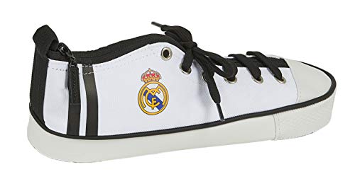 Umhängetasche mit Außentasche von Real Madrid 1. Team 20/21, Weiß/Schwarz, 240x85x80 mm, Schuhetui Umhängetasche mit Außentasche von Real Madrid 1. Team 20/21, Weiß/Schwarz, 240x85x80 mm, Schuhetui von safta